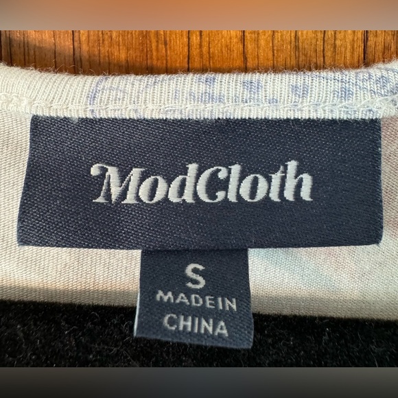 Modcloth Familiar Feeling White Sleeveless Tank- Size Small - Picture 4 of 7